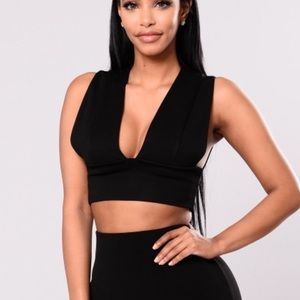 ♏️SOLD♏️ Fashion nova Julia crop top black